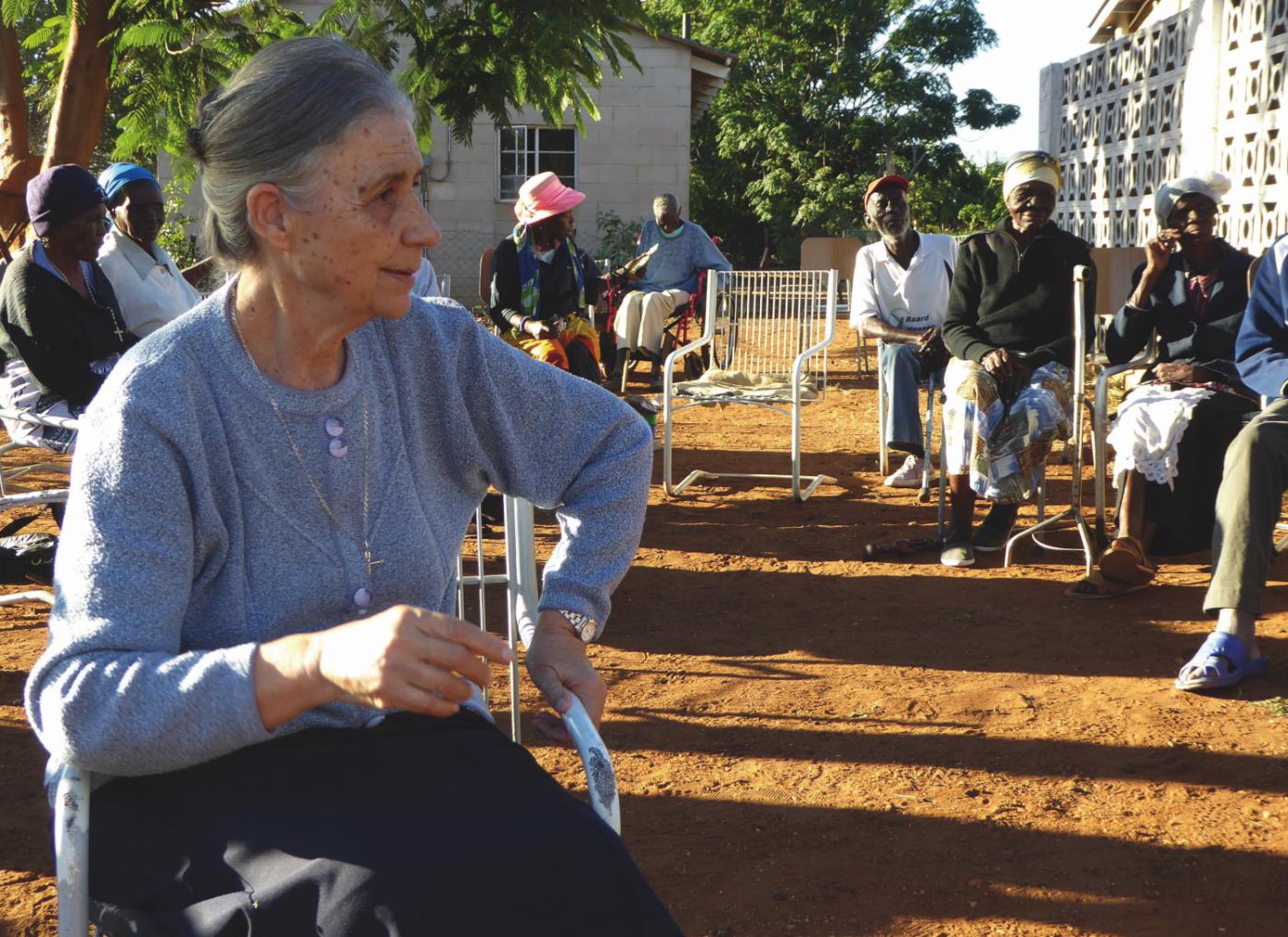 «El único dinero que no llega es el que no se da»