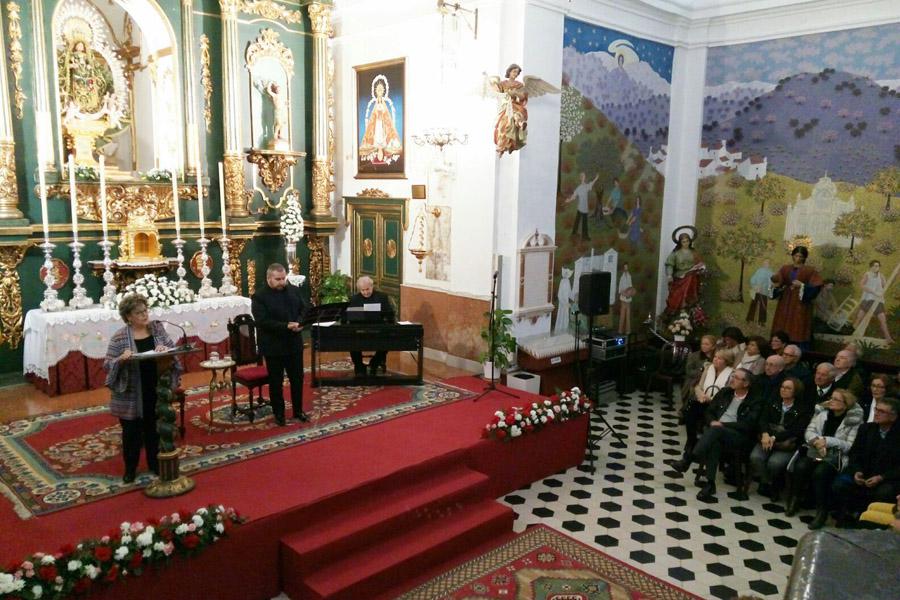 Gómez Borrero recita poemas a la Virgen de los Remedios
