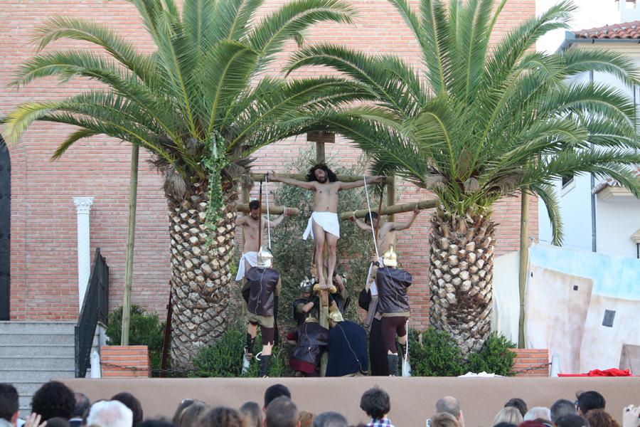 "El Paso de Villanueva de Tapia" en verso // E. LLAMAS