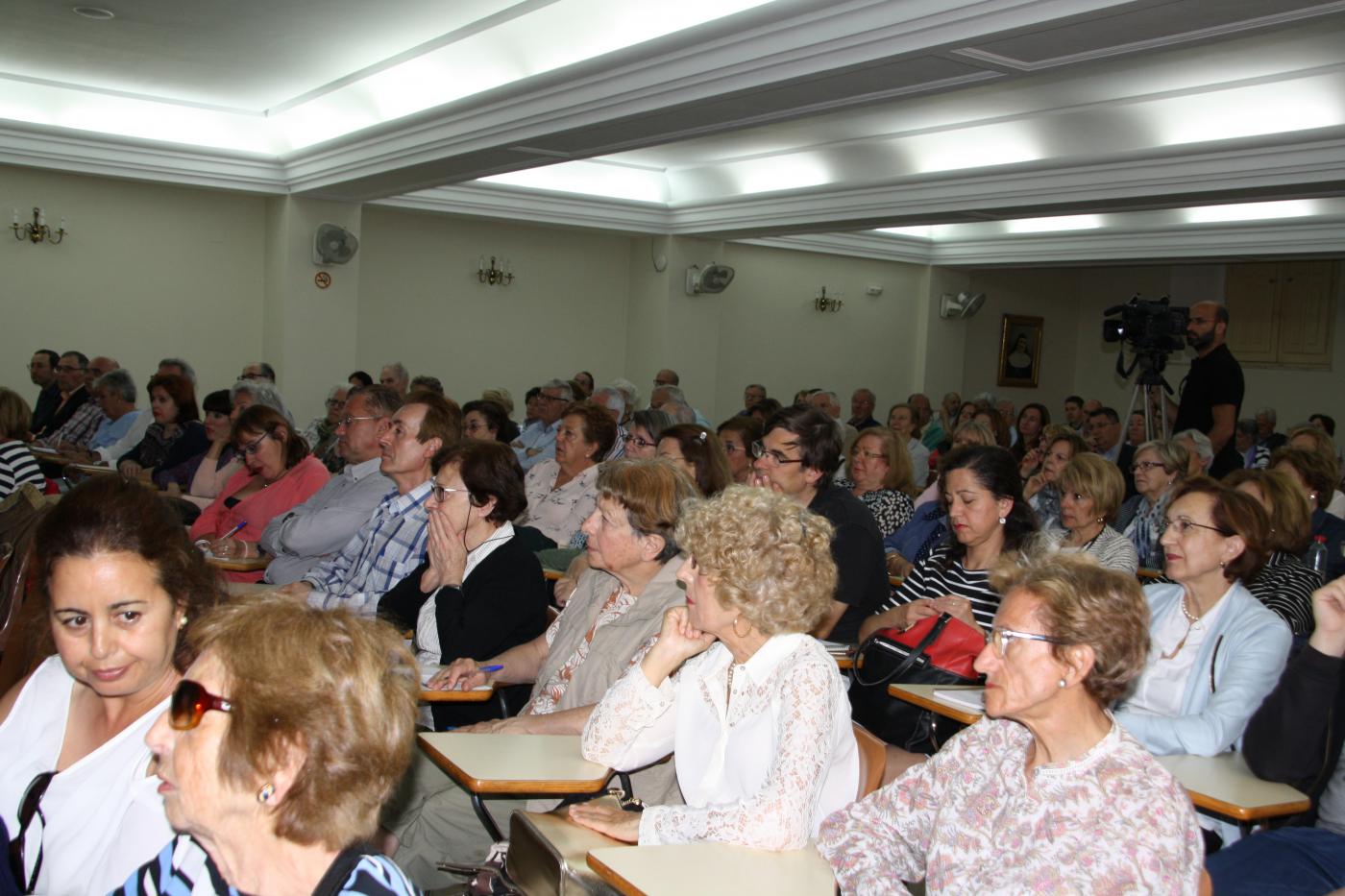Conferencia del profesor Ángel Nuño en el Ciclo de Conferencias "Islam y cristianismo, un diálogo inaplazable" // E. LLAMAS