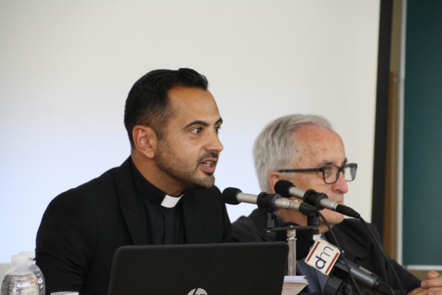 Conferencia del sacerdote y profesor Rafael Vázquez en el ciclo "Islam y cristianismo" // E. LLAMAS