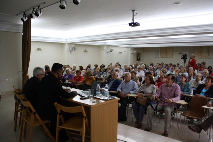 Conferencia del sacerdote y profesor Rafael Vázquez en el ciclo "Islam y cristianismo" // E. LLAMAS