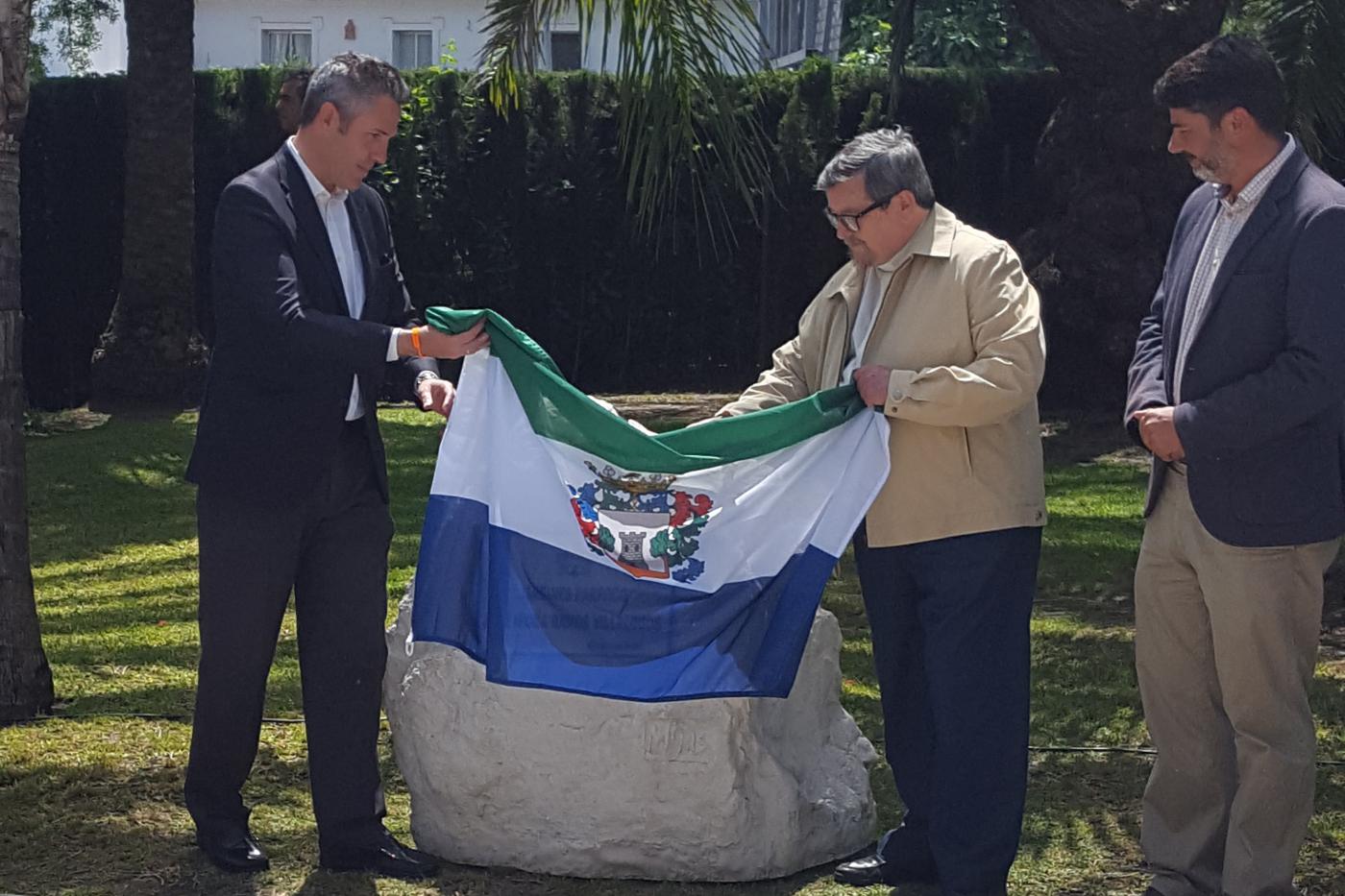 Inauguración de los "Jardines Párroco José María Ramos Villalobos" // D. VIZCAÍNO