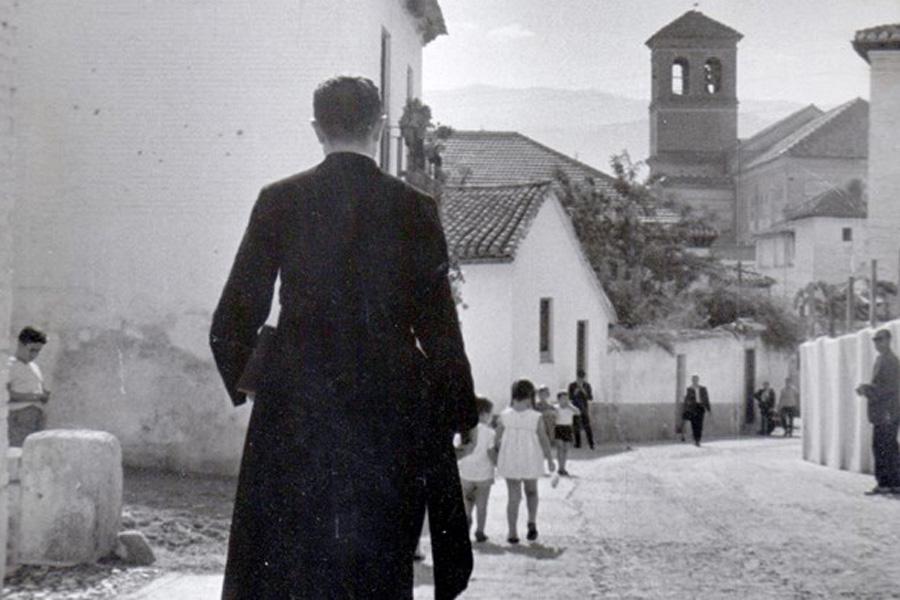 Un cura rural: "el frater"