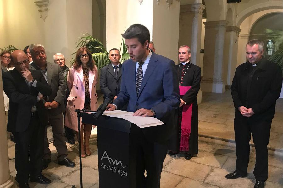 Gonzalo Otalecu durante la inauguración de la  la exposición de Fernando Ortiz en ArsMálaga Palacio Episcopal// S.FENOSA