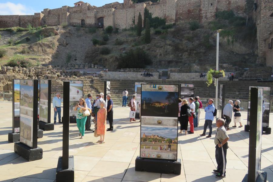 El Camino Mozárabe de Málaga a Santiago, en calle Alcazabilla
