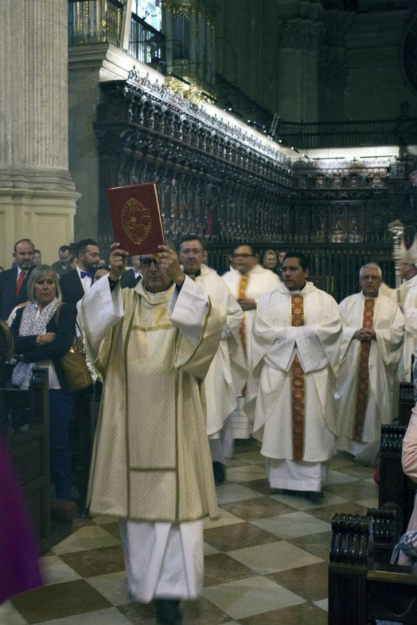 Confirmaciones en la Catedral de Málaga // M. ZAMORA
