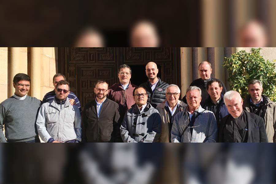 Encuentro de sacerdotes incorporados a la Diócesis