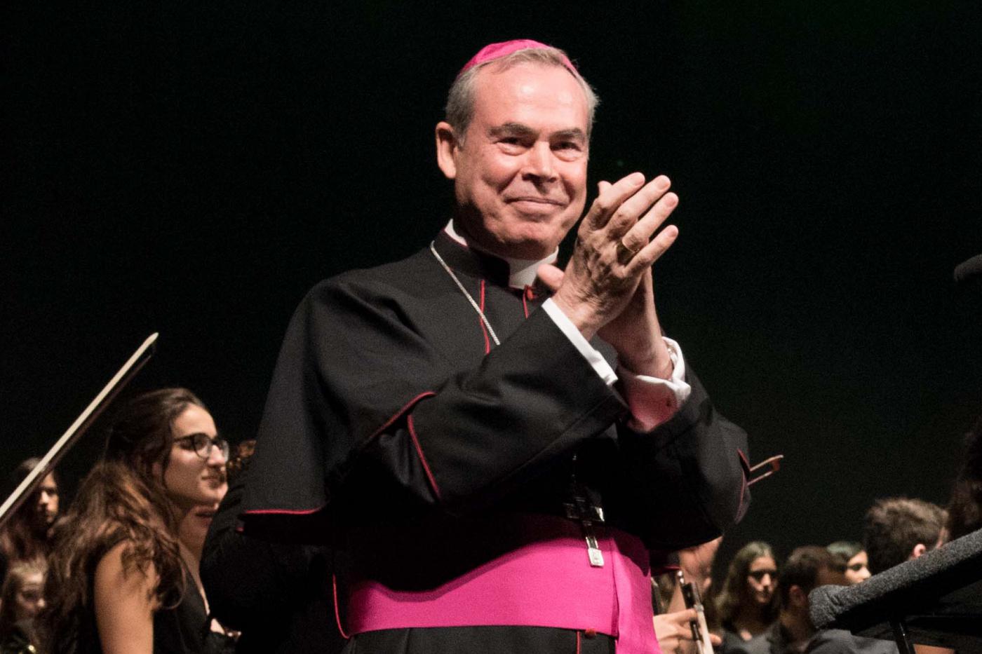Saludo de Mons. Jesús Catalá en el acto conmemorativo del 25 aniversario de la Fundación Victoria de Enseñanza (Teatro Cervantes-Málaga)