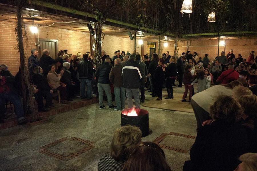 Zambomba en las parroquias de los Ángeles y el Pilar, en Málaga // M. MÁRQUEZ