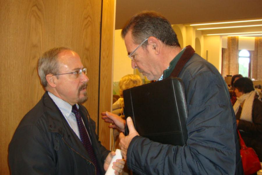 El delegado de Pastoral Familiar, Ismael Herruzo ponente de la jornada charla con Francisco Rosas