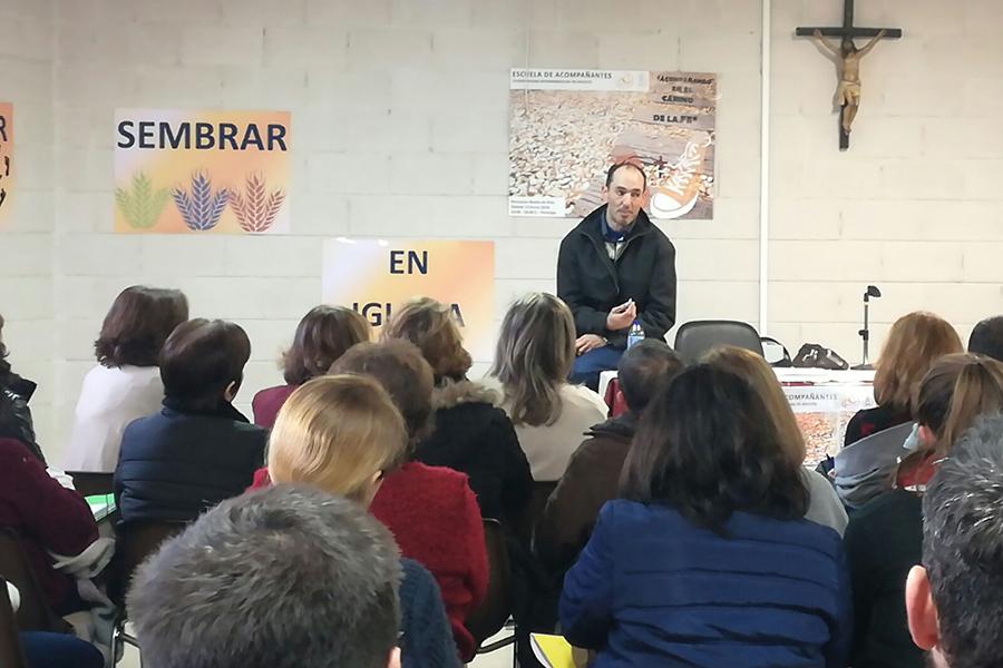 Segunda sesión de la Escuela de Acompañantes de ACG Málaga // C. VERA