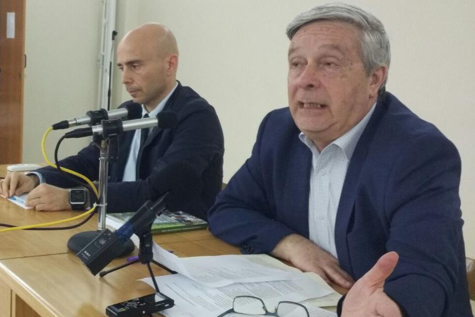 Eloy Bueno: «La inteligencia artificial, utilizada por los poderes económicos, puede acabar esclavizando al ser humano»