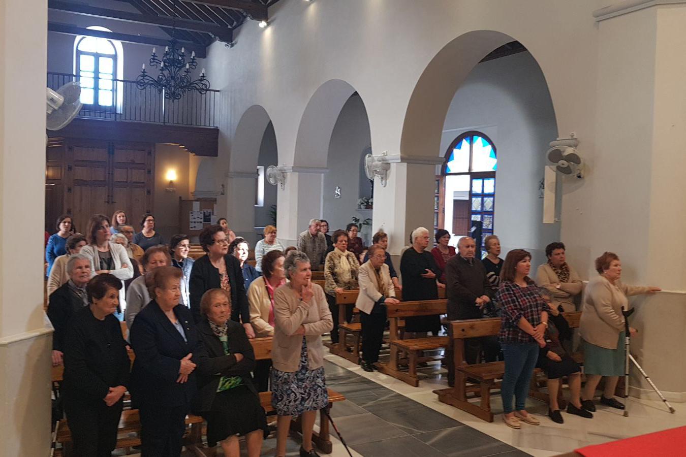 Celebración de la Pascua del Enfermo en la parroquia de Santa Ana, en Algarrobo // S. ESCOLANO