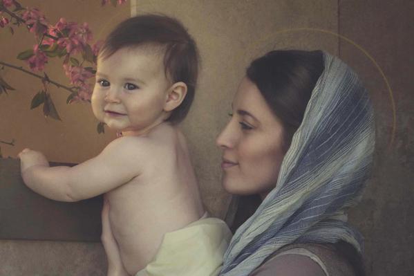 El papel de María: presentarnos a su Hijo