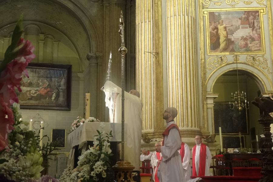 Celebración del "Adoremus en Pentecostés" en la Catedral de Málaga // C. VERA