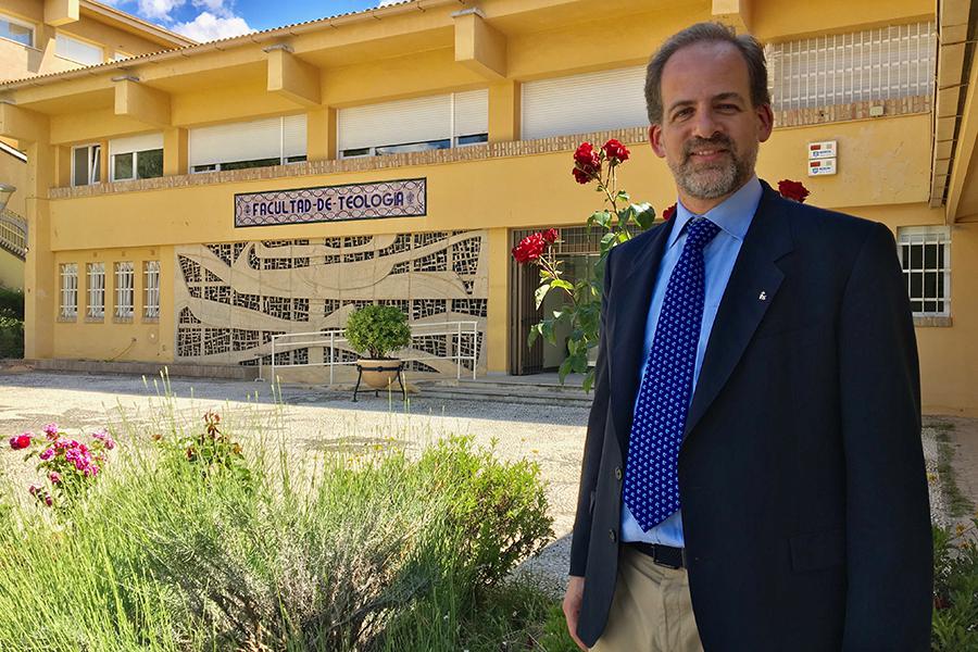 El rector de Teología de Granada felicita a la Diócesis