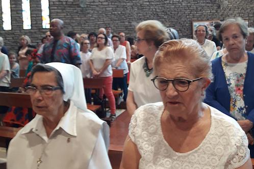 Eucaristía con motivo del 50 aniversario de la inauguración del templo parroquial de Santa Rosa de Lima, en Málaga // R. CAMACHO