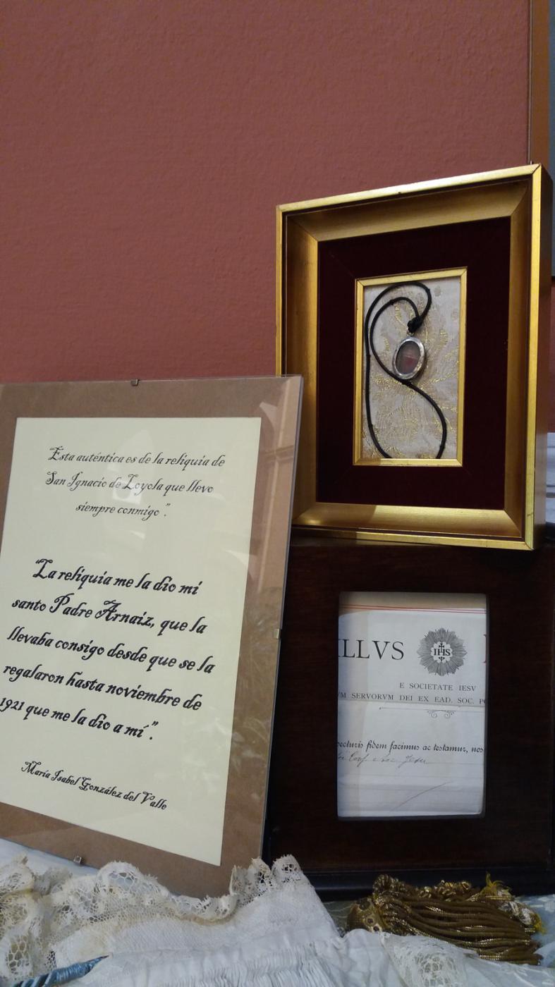 Reliquia de san Ignacio de Loyola que el Padre Arnaiz regaló a María Isabel González en 1921