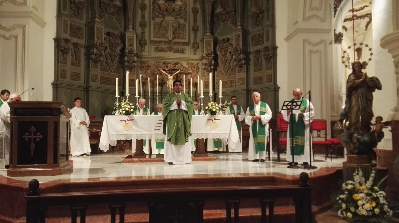 Toma de posesión de Miguel A. Gamero en Santiago Apóstol, de Málaga.
