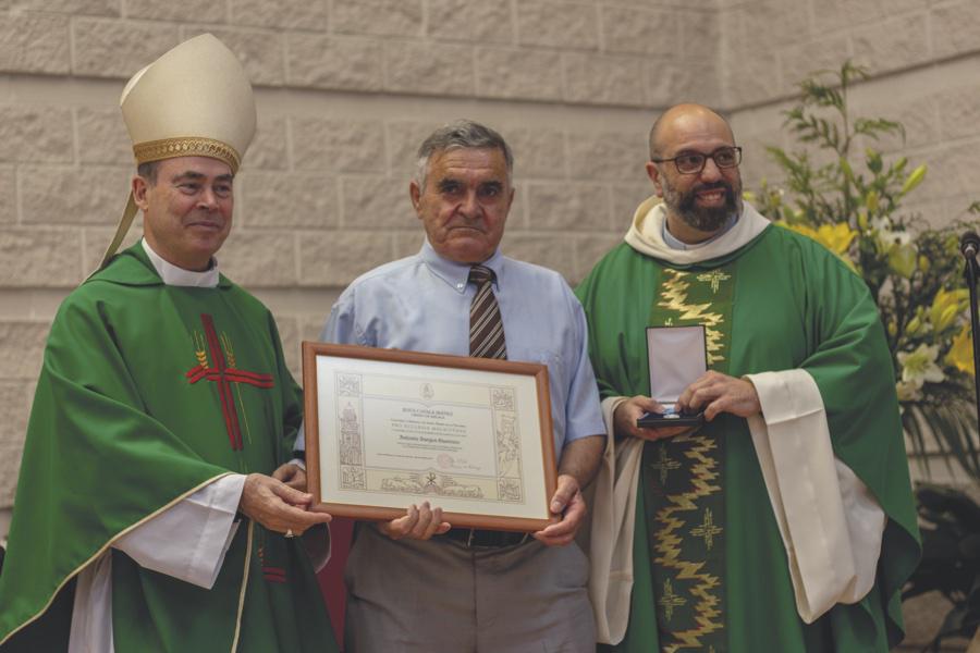Antonio Burgos: «Recuerdo con cariño el abrazo que me dio el Obispo»