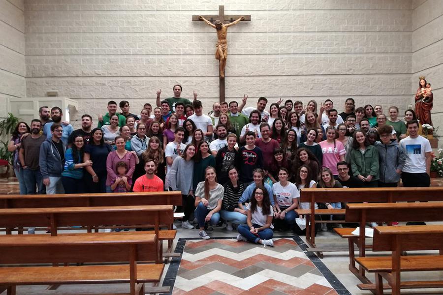 Más de 80 jóvenes de distintas parroquias se reúnen