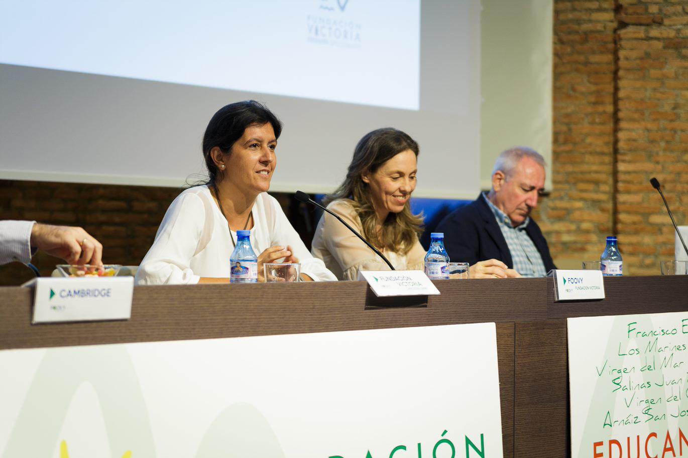 Fundación Victoria entrega los certificados oficiales de inglés a unos 200 alumnos