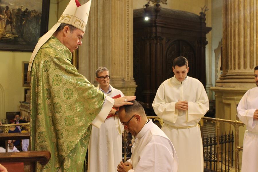 Ordenación de diáconos y ministerio de Lector y Acólito en la Catedral