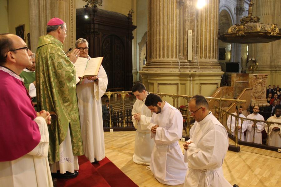 Ordenación de diáconos y ministerio de Lector y Acólito en la Catedral