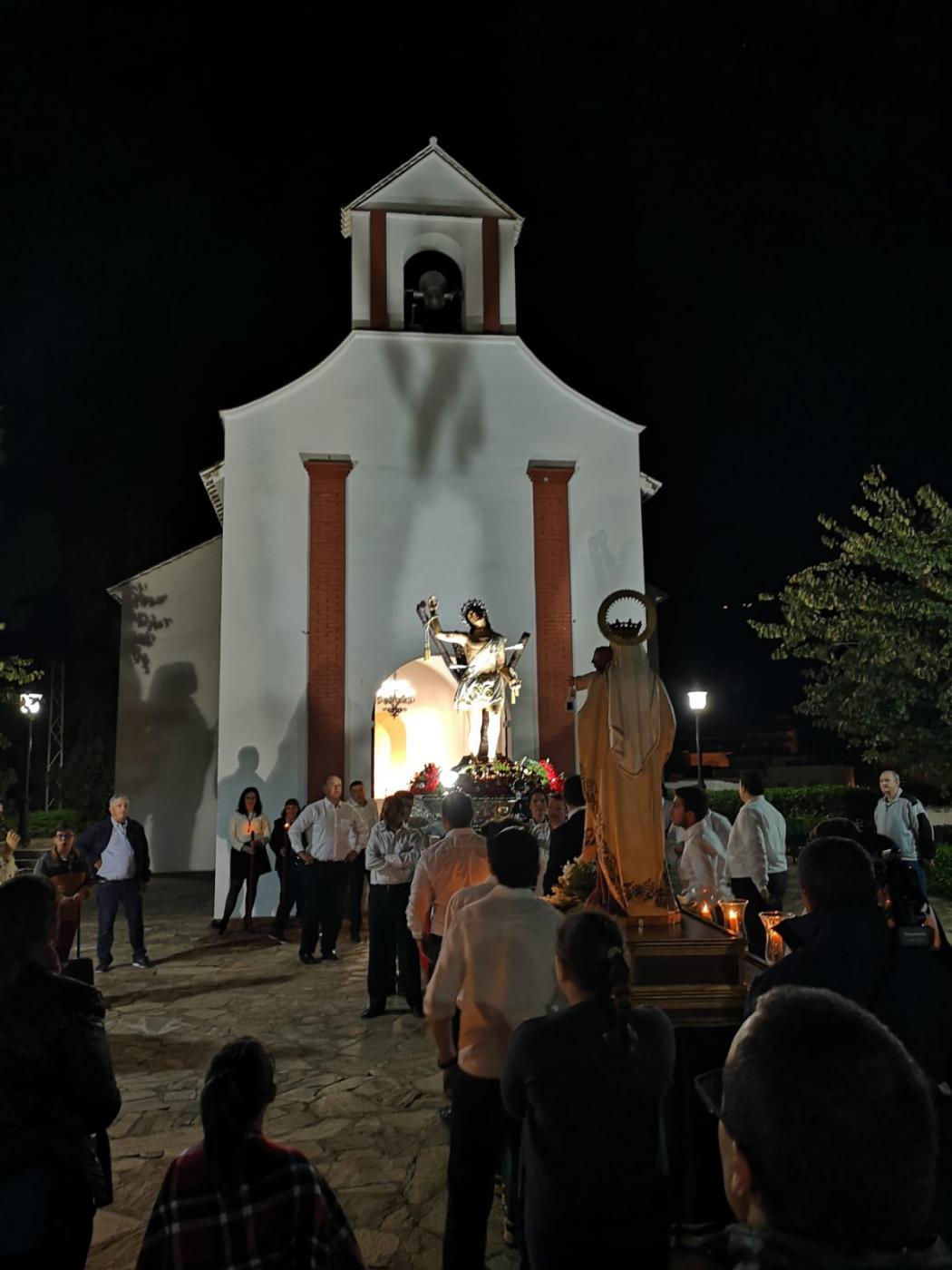 Triduo de Ánimas y Fieles Difuntos en Algarrobo/ Y. MARTÍN