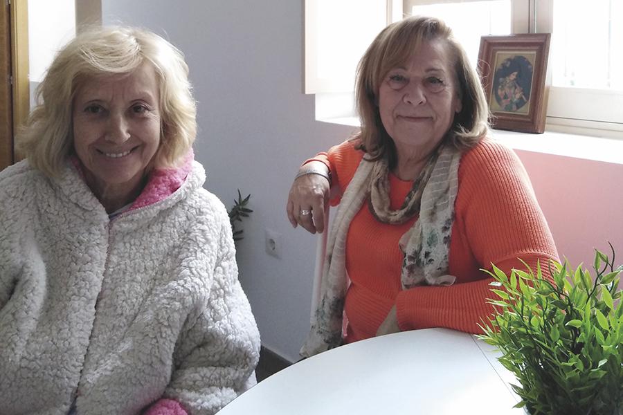 Vecinas de los apartamentos "Ramón Buxarráis"