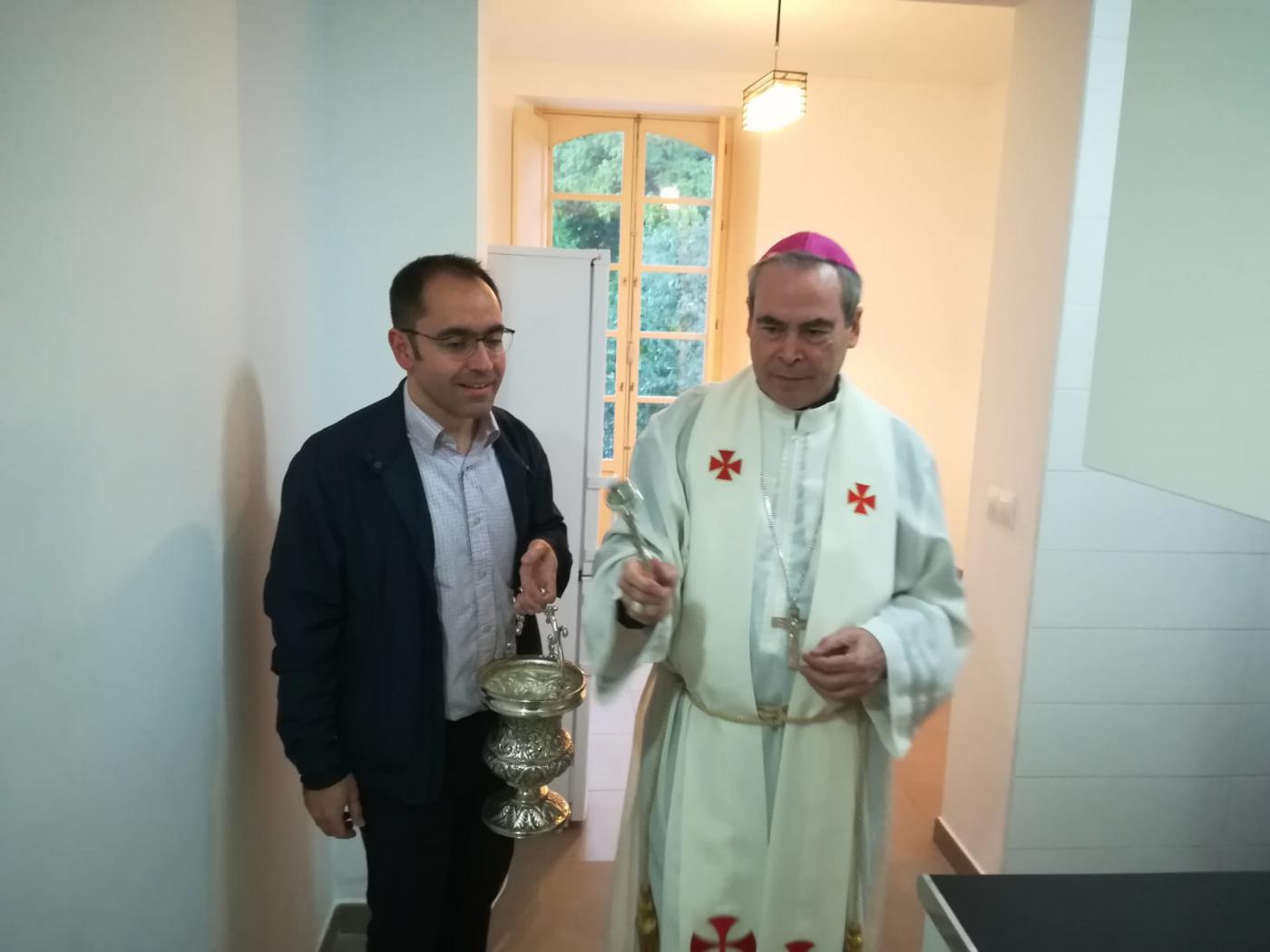 Bendición e inauguración de los apartamentos "Ramón Buxarráis"/CÁRITAS 