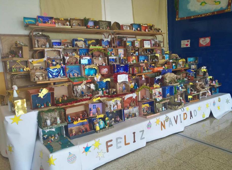 Conjunto de 187 Nacimientos del CEIP Los Prados, Málaga. Isabel Romero Salobreña, Maestra de Religión