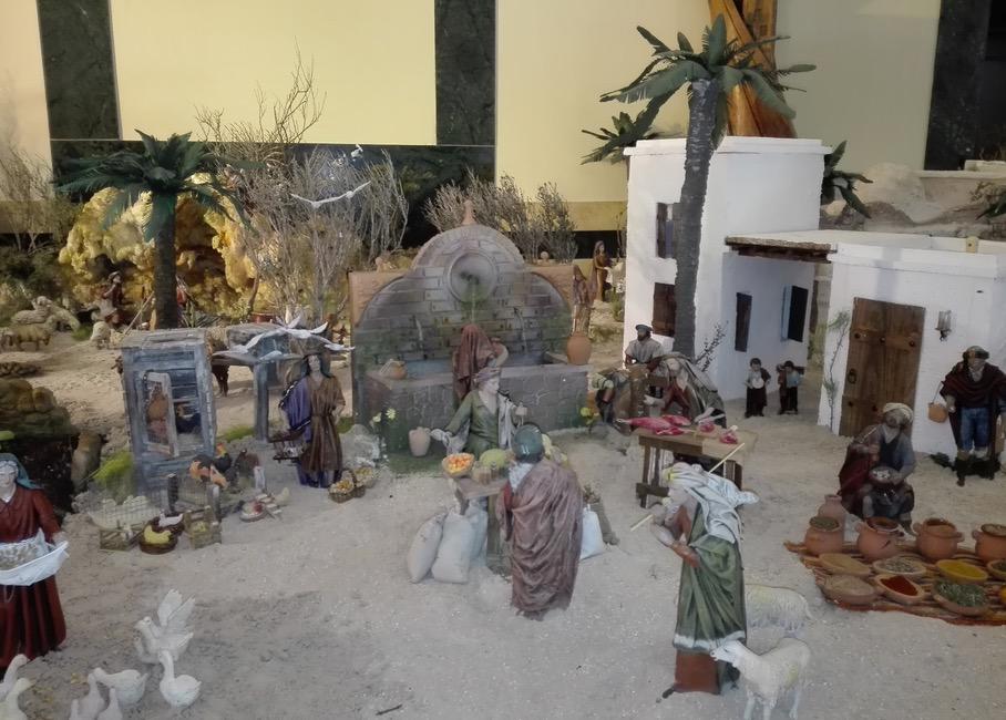 Belén de la parroquia Santa María de la Amargura (Málaga) con una superficie de 13 metros cuadrados y mas de 40 figuras, realizado por José Fuster y José  Cruz