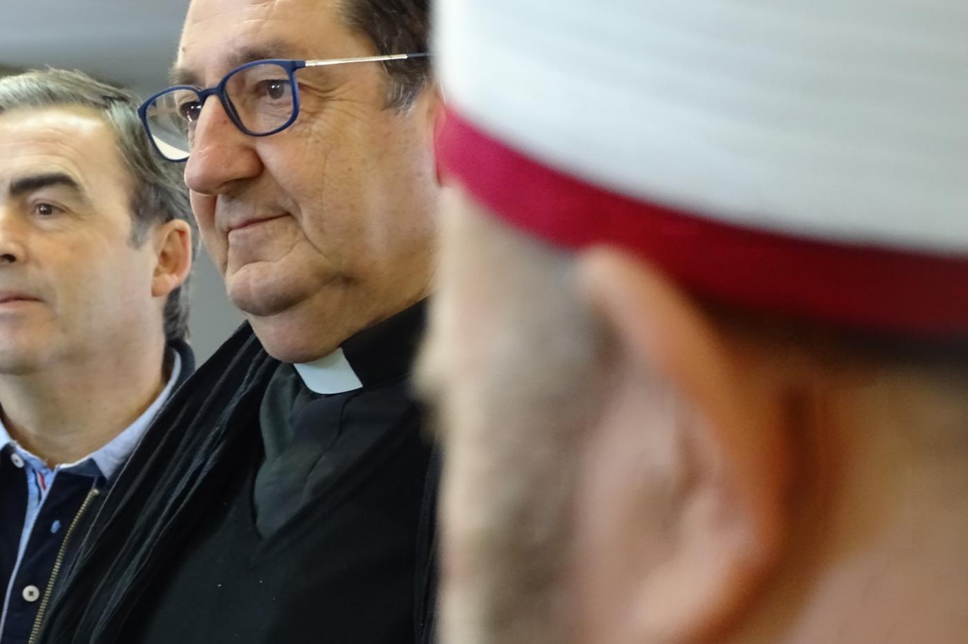 Sacerdotes e imanes, en la mezquita de Fuengirola