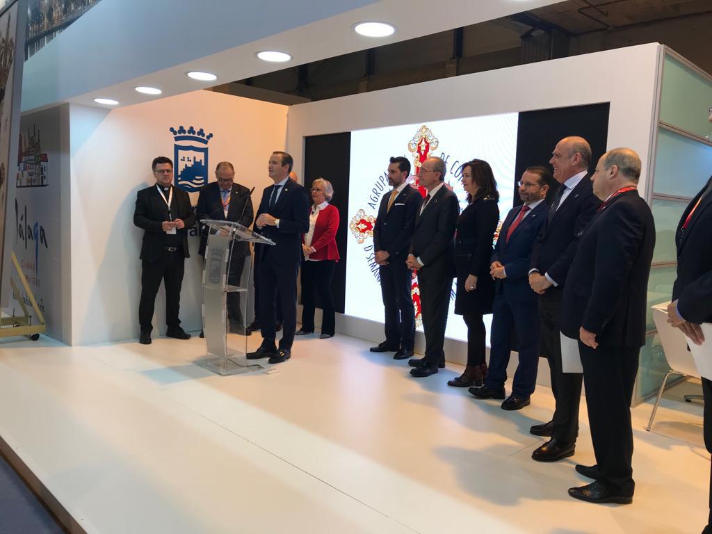 Presentación de "A piel de calle", de Rafael J. Pérez, en Fitur