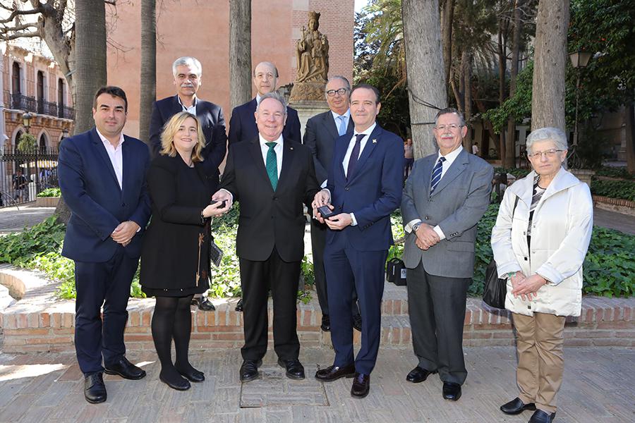 Diócesis y Agrupación de Cofradías reciben el documental ‘1975. El Despertar’