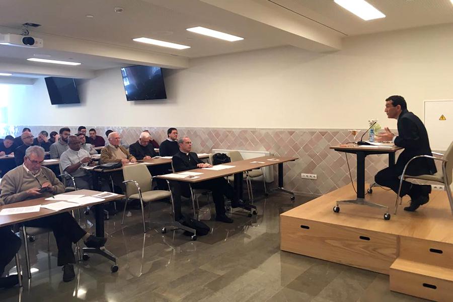 Encuentro de formación permanente del Clero de Málaga, del 29 de abril