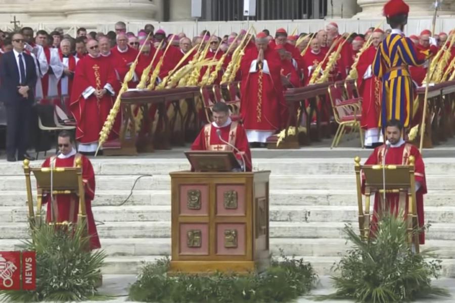 ¿Sabías que, salvo la Pasión del Señor, ninguna lectura se puede repartir entre varios?