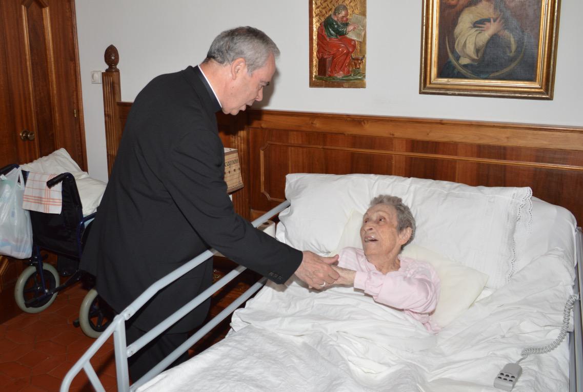 Visita Pastoral del Obispo de Málaga a la parroquia Virgen del Carmen de Marbella // J. ESTEBAN