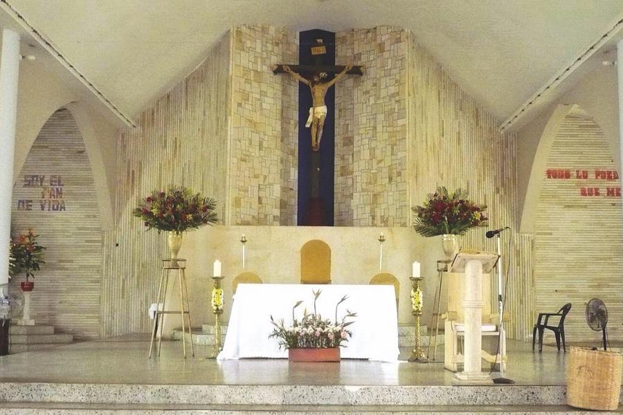 ¿Sabías que en el ornato de la iglesia es preferible la sencillez al esplendor fastuoso?