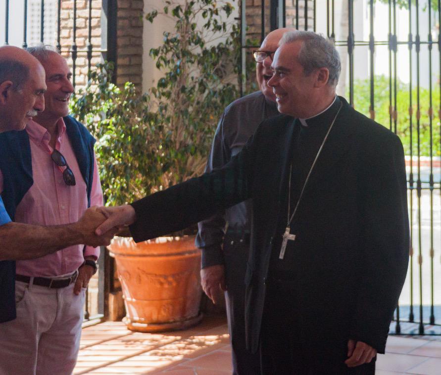 Visita pastoral del Obispo de Málaga, Jesús Catalá, a la parroquia Virgen Madre en Nueva Andalucía (Marbella) // E. GONZÁLEZ GUERRERO