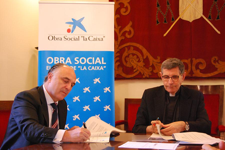 Firma del convenio de colaboración entre la Fundación Victoria y CaixaBank // A.MEDINA
