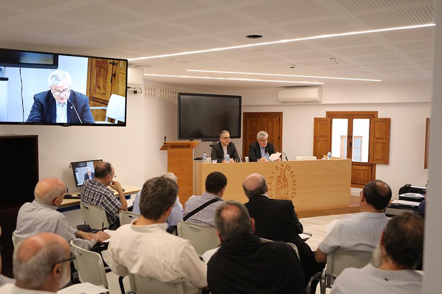 Conferencia de las XIX Jornadas de Teología Fundamental impartida en el Centro Diocesano Císter // S. FENOSA