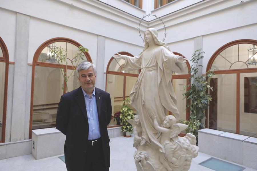 Dario Vitali: «Todos los lugares son lugares de misión»