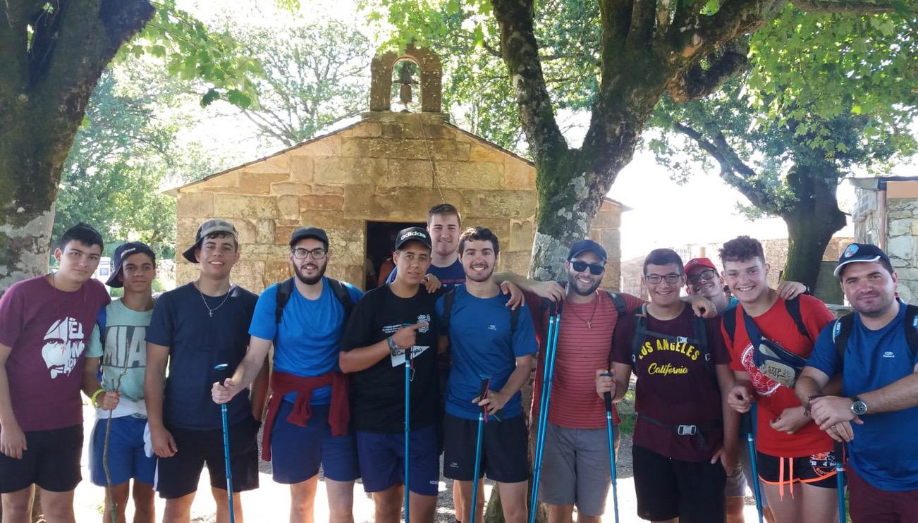Camino de Santiago de formadores y jóvenes del Seminario Menor