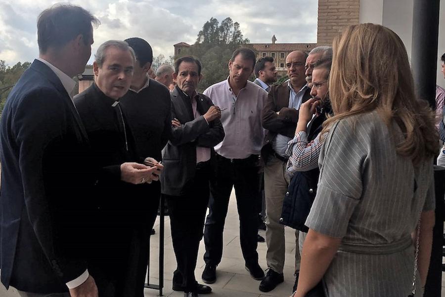 Encuentro del Obispo con los fieles laicos