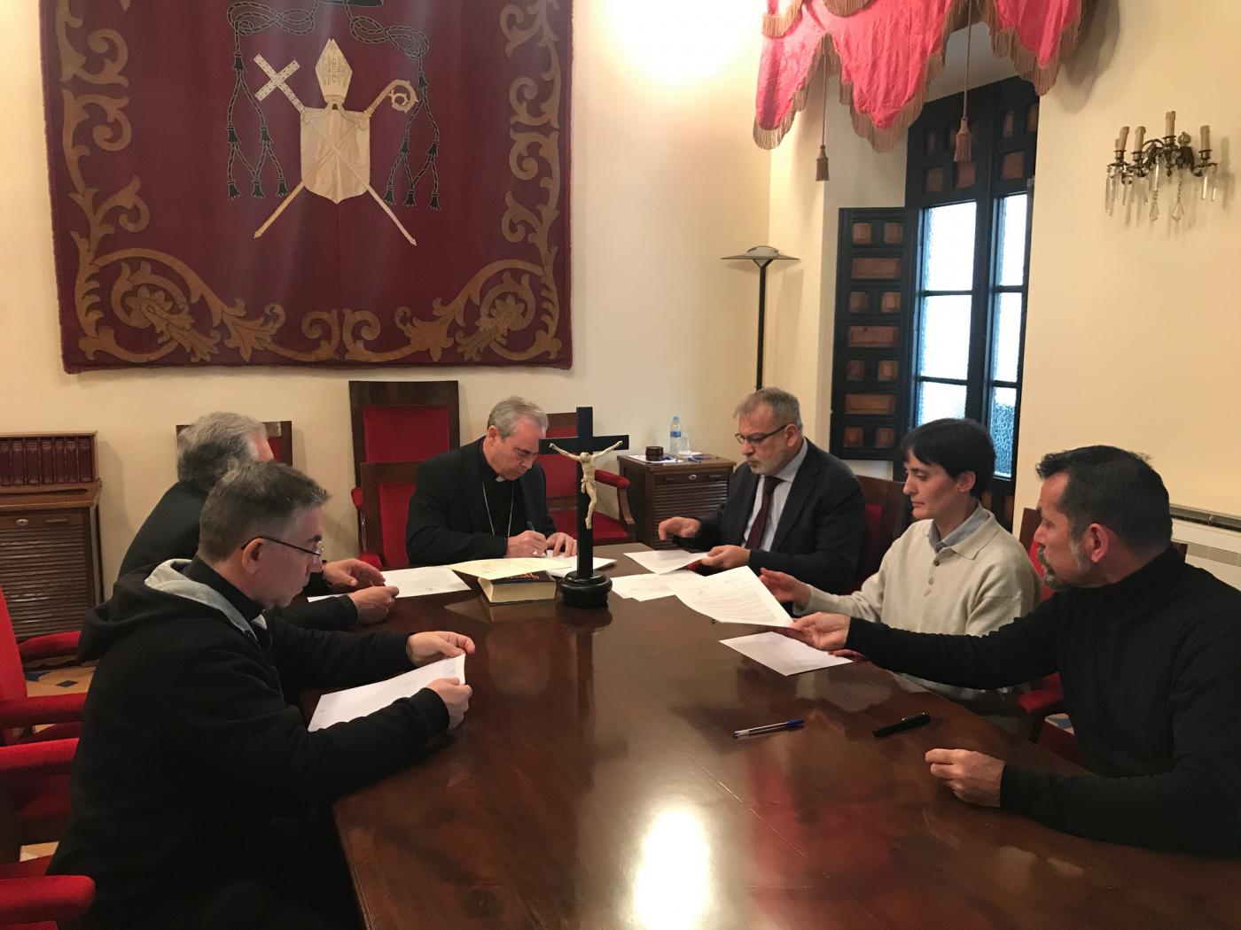 El Tribunal diocesano para la beatificación de María Isabel González del Valle realiza su juramento y profesión de fe