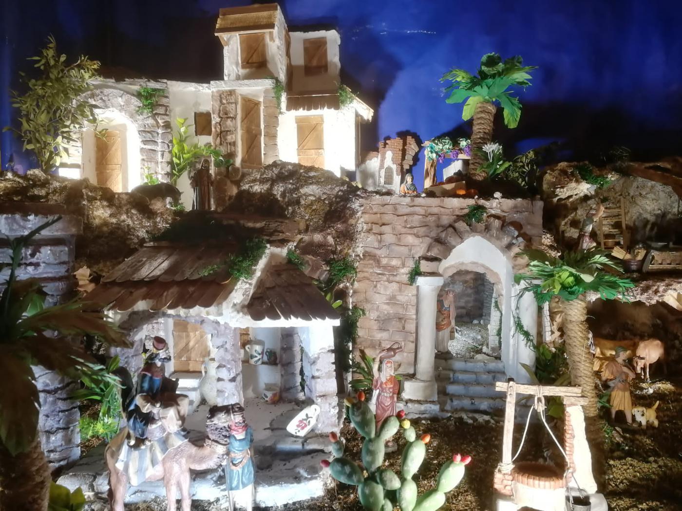 Belén de Fernando Muñoz (Torremolinos), cuya familia tiene una amplia tradición belenística. Hecho a mano