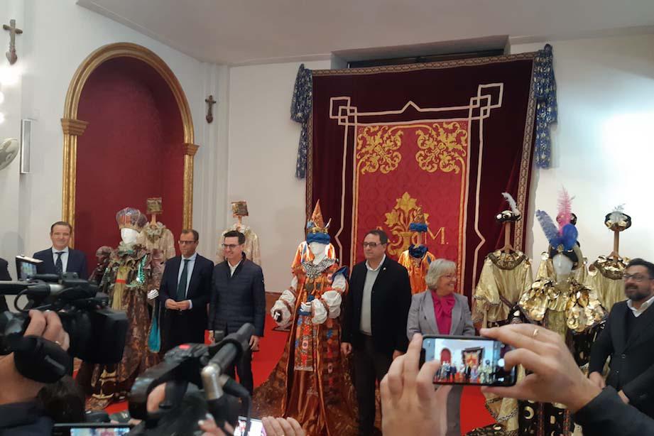 Presentación en la Agrupación de Cofradías